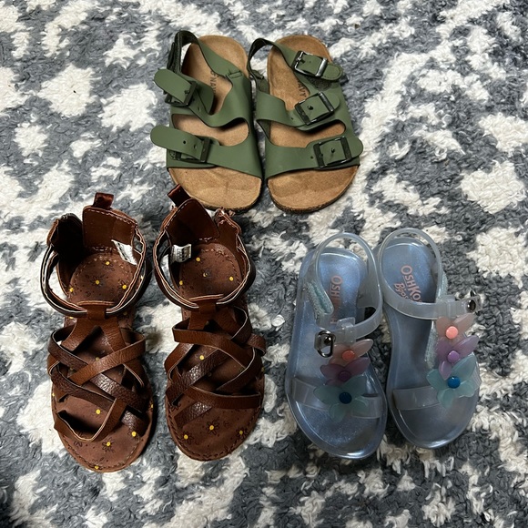 3 pairs of size 6 toddler girl Sandals bundle - Picture 1 of 2